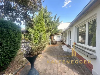 4-Zimmer-Haus kaufen in Neunkirchen – 200 m², € 319.000 – Bild 2 von 12