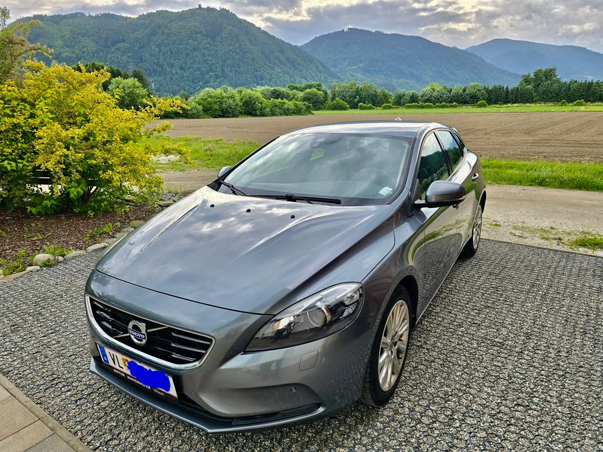 Volvo V40