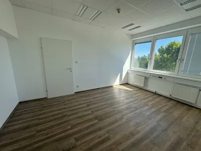 4-Zimmer-Gewerbeimmobilie mieten in Wien – 92 m², € 2.034 – Bild 2 von 13