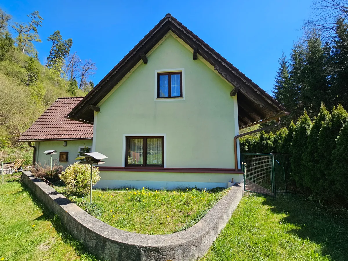 Charmantes Haus mit Garten, Garage und vielseitigen Nutzungsmöglichkeiten - ideal auch als Wochenend- oder Feriendomizil - Ansicht 2