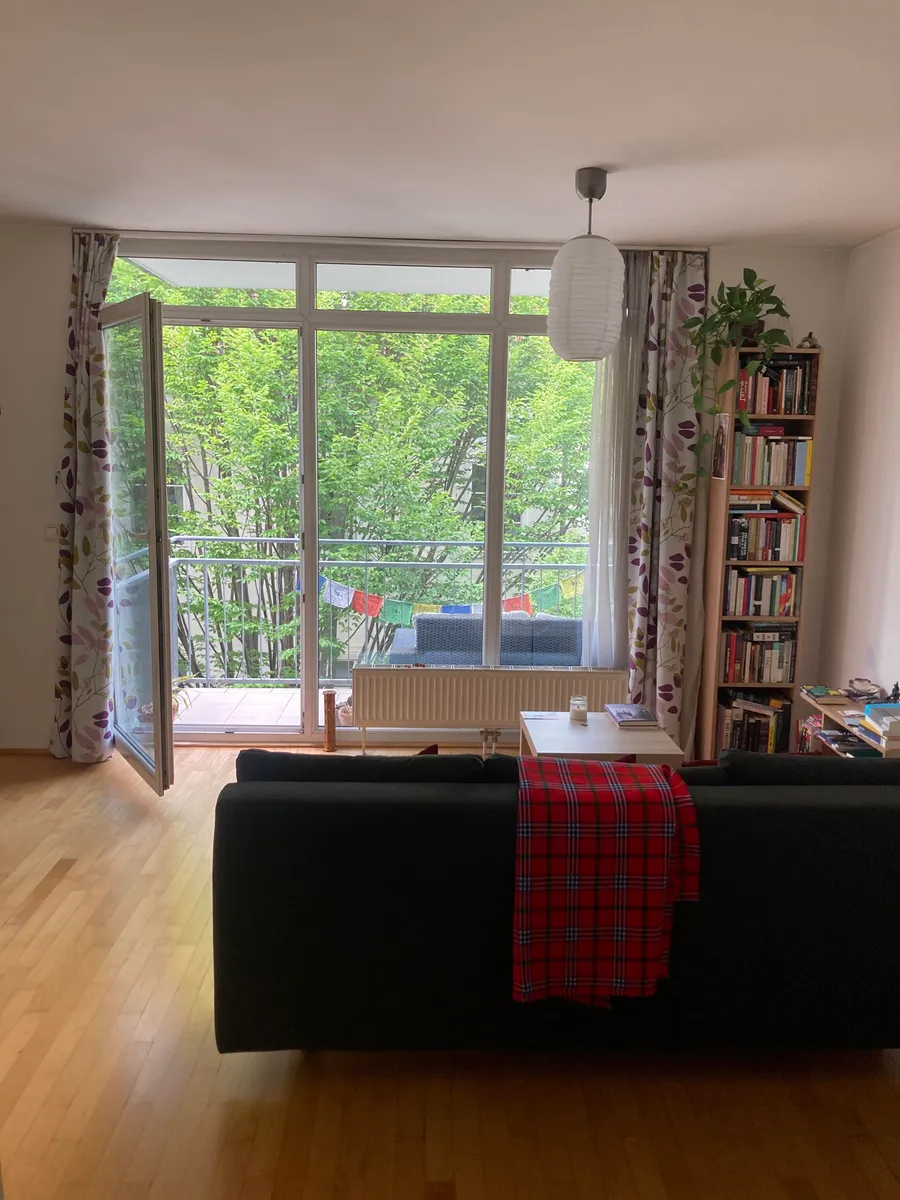 Bright Furnished Studio Apartment with Balcony, excellent location – pohled 2