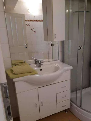1-Zimmer-Wohnung mieten in Krems an der Donau – 42 m², € 630 – Bild 3 von 5