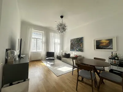 Toplage trifft Ruhelage - Charmante 2-Zimmer-Altbauwohnung in 1090