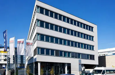 Gewerbeimmobilie mieten in Wien – 230 m², € 15
