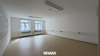 Gewerbeimmobilie mieten in Sankt Pölten – 351 m², € 4.571