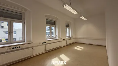 Gewerbeimmobilie mieten in Sankt Pölten – 351 m², € 4.571 – Bild 18 von 36