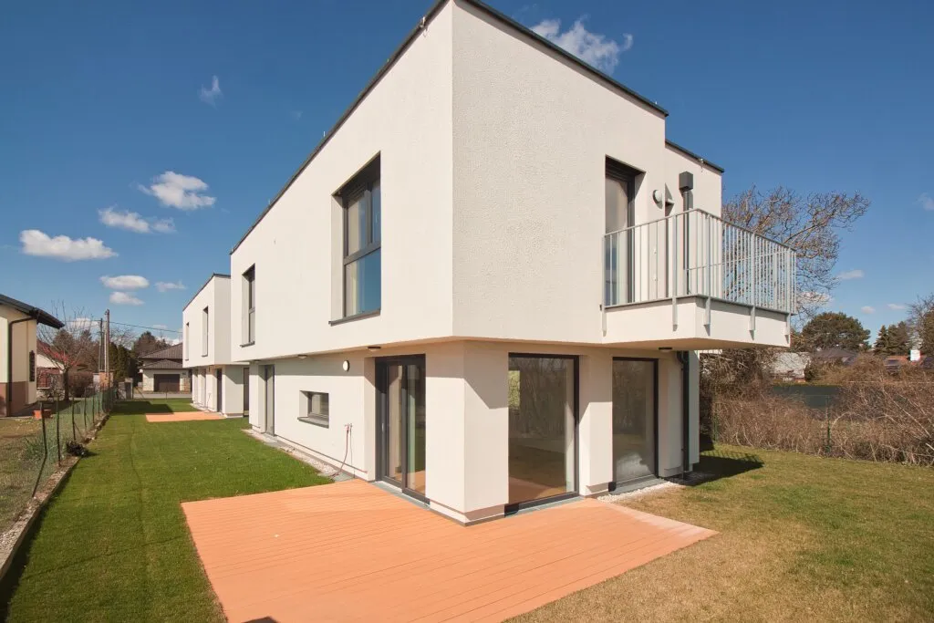 EINFAMILIENHAUS IN RUHELAGE | Ziegelhaus | großzügig, hell & hochwertig ausgestattet | mit Garten & Stellplatz – pohled 2