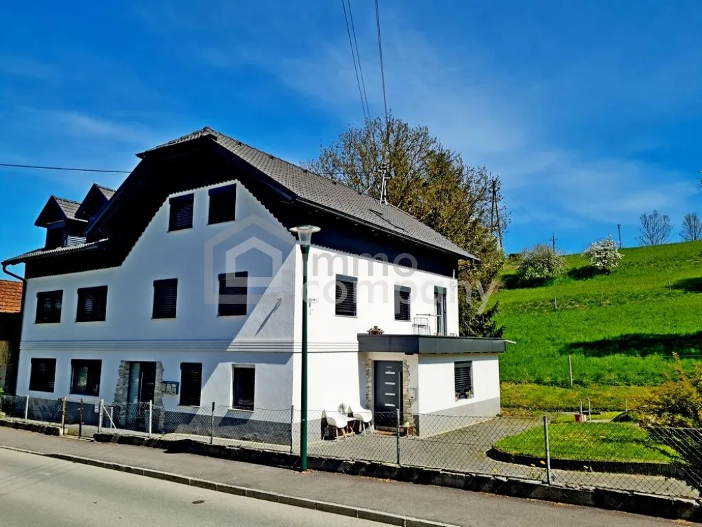Top Rendite: Vollsaniertes Zinshaus ! 4 gut vermietete Wohnungen ! Zusätzlich ca 650m² Baugrund !, Gallspach