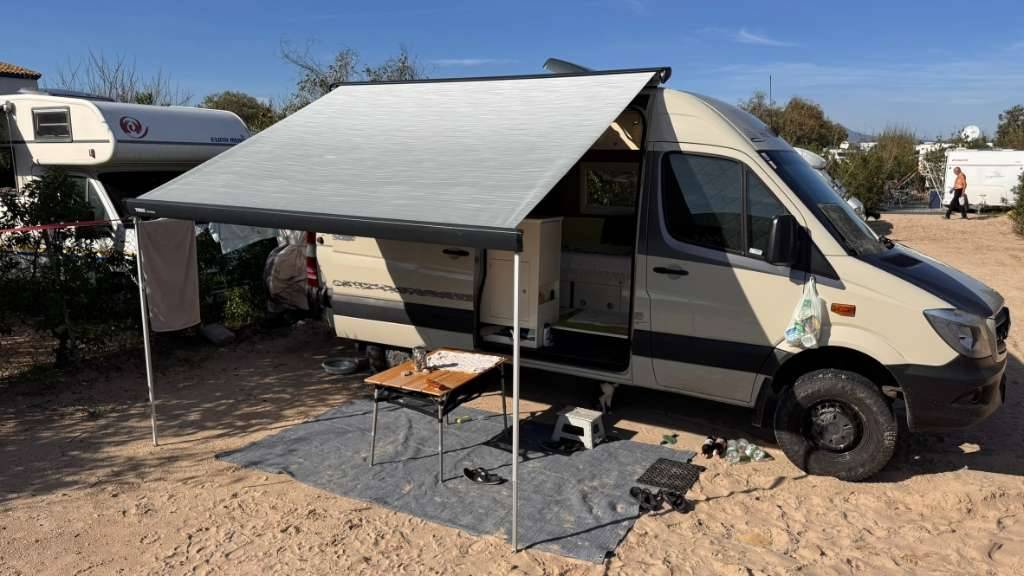 Thule Omnistor Markise zur Dachmontage (Van, Kastenwagen) 3m, schwarz,  Sprinter,  420,- (6113 Wattenberg) - willhaben