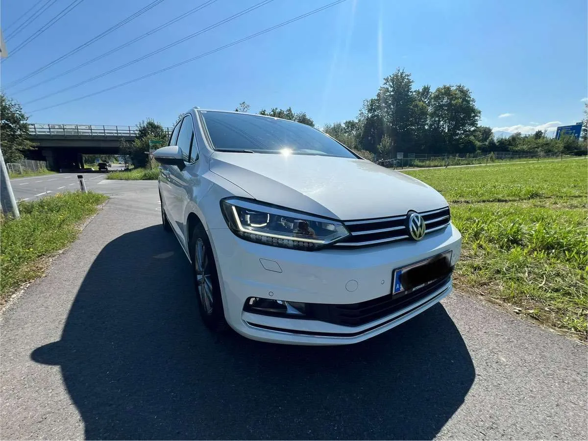 Volkswagen Touran 2016 photo 2