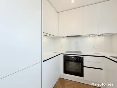 Stilvoll residieren im Herzen Wiens: Helle Dachgeschoss-Maisonette mit Klimaanlage und Dachterrasse mit Blick auf den Stephansdom – Bild 3