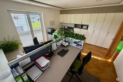 Gewerbeimmobilie mieten in Vöcklabruck – 77 m², € 7.200 – Bild 12 von 17