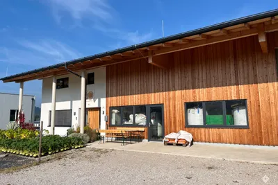 Gewerbeimmobilie mieten in Vöcklabruck – 77 m², € 7.200 – Bild 6 von 17