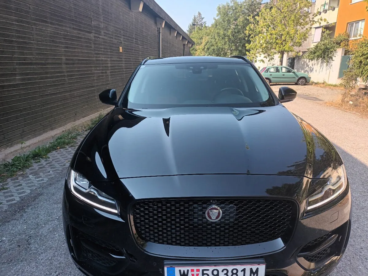 Jaguar F-Pace