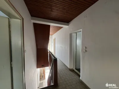 7-Zimmer-Haus kaufen in Villach Land – 237 m², € 149.000 – Bild 6 von 23