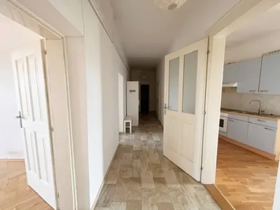 Schillerplatz: Top 3 Zimmer Altbau - großzügig geschnitten, mit Balkon ins Grüne, photo 3