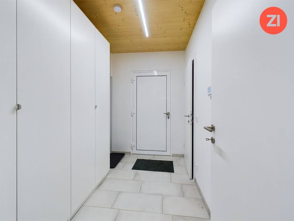*AUGARTEN* Carport - Reihenhaus mit 4- Zimmer Terrasse und Garten - Holzriegelbauweise - Ansicht 2
