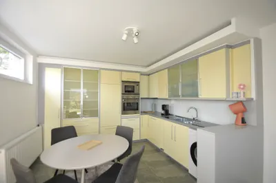6-Zimmer-Haus kaufen in Klagenfurt Land – 233,46 m², € 690.000 – Bild 13 von 14
