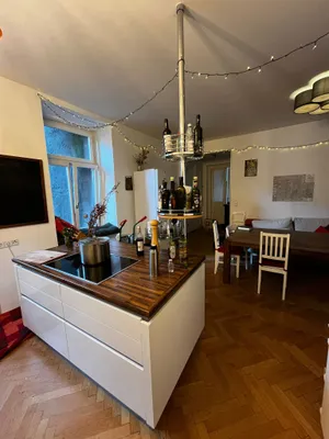 22,5 qm WG Zimmer - direkt Karlsplatz - 698 EUR in 5er Ü40 WG + 3 Katzen zum 1.11