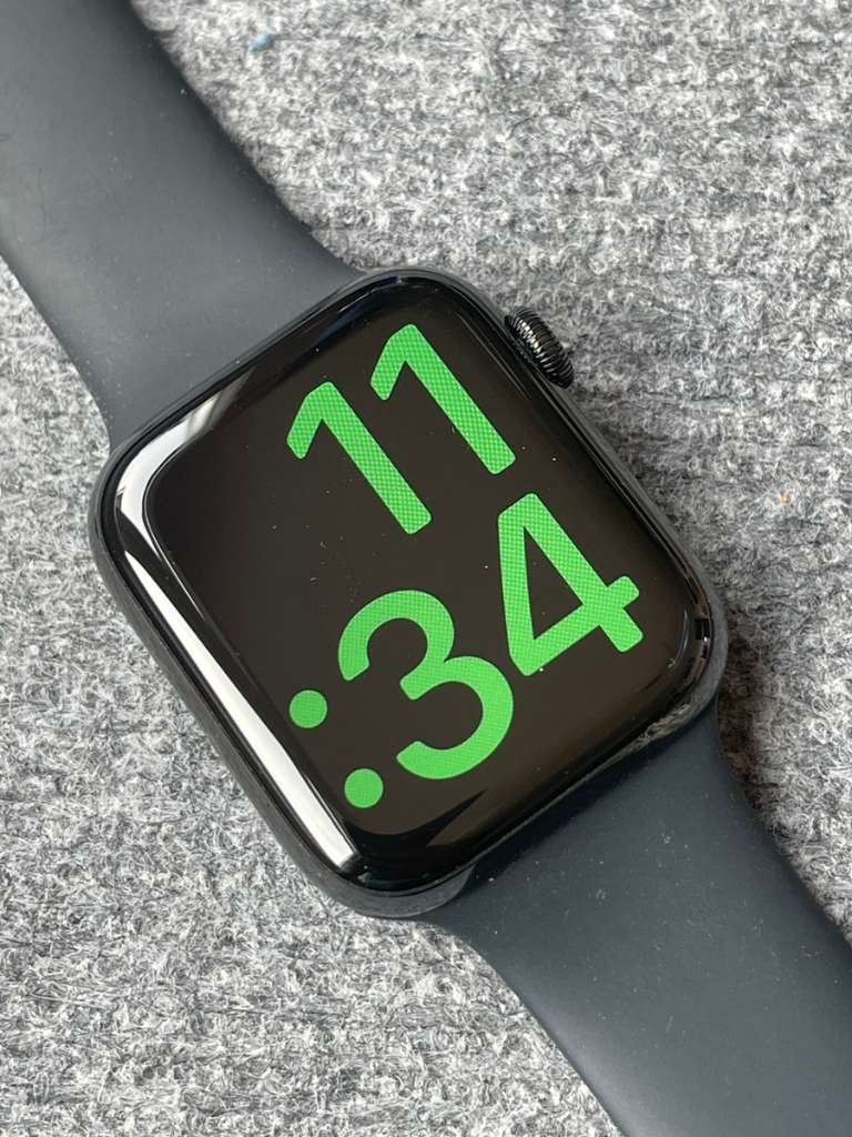 Apple watch series 5 44mm GPS + popular Cellular with accessories!