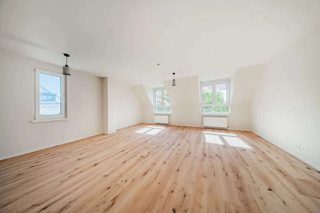 WOHNEN MITTEN IM VIERTEN - Urbane Lebensqualität in Zentrumsnähe - Großzügige Maisonette-Wohnung - Moderne Ausstattung – pohled 2
