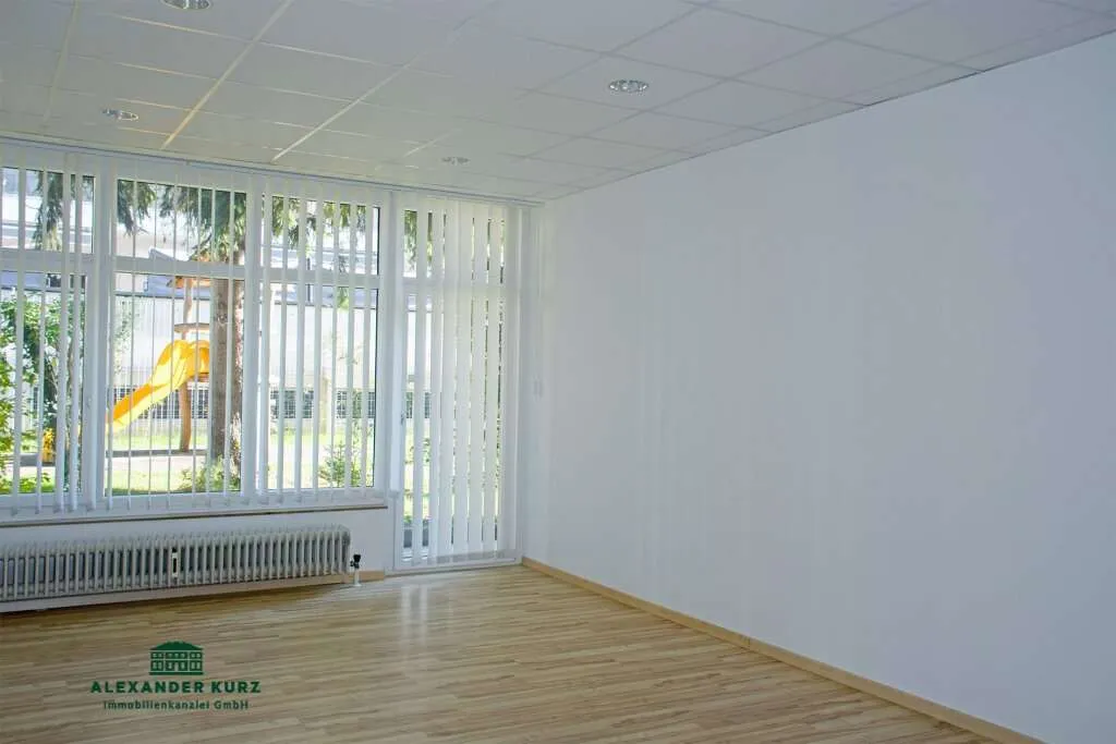 BARRIEREFREI - Großzügige helle Bürofläche/Atelier in zentraler Salzburger Stadtlage und Pkw-Tiefgaragenstellplätze - View 3