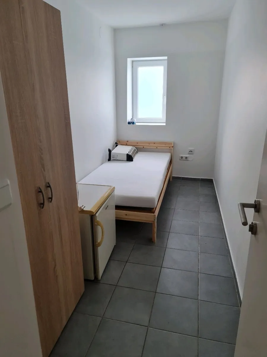 Кімната у WG, 12 м², Донауштадт, Донауштадт