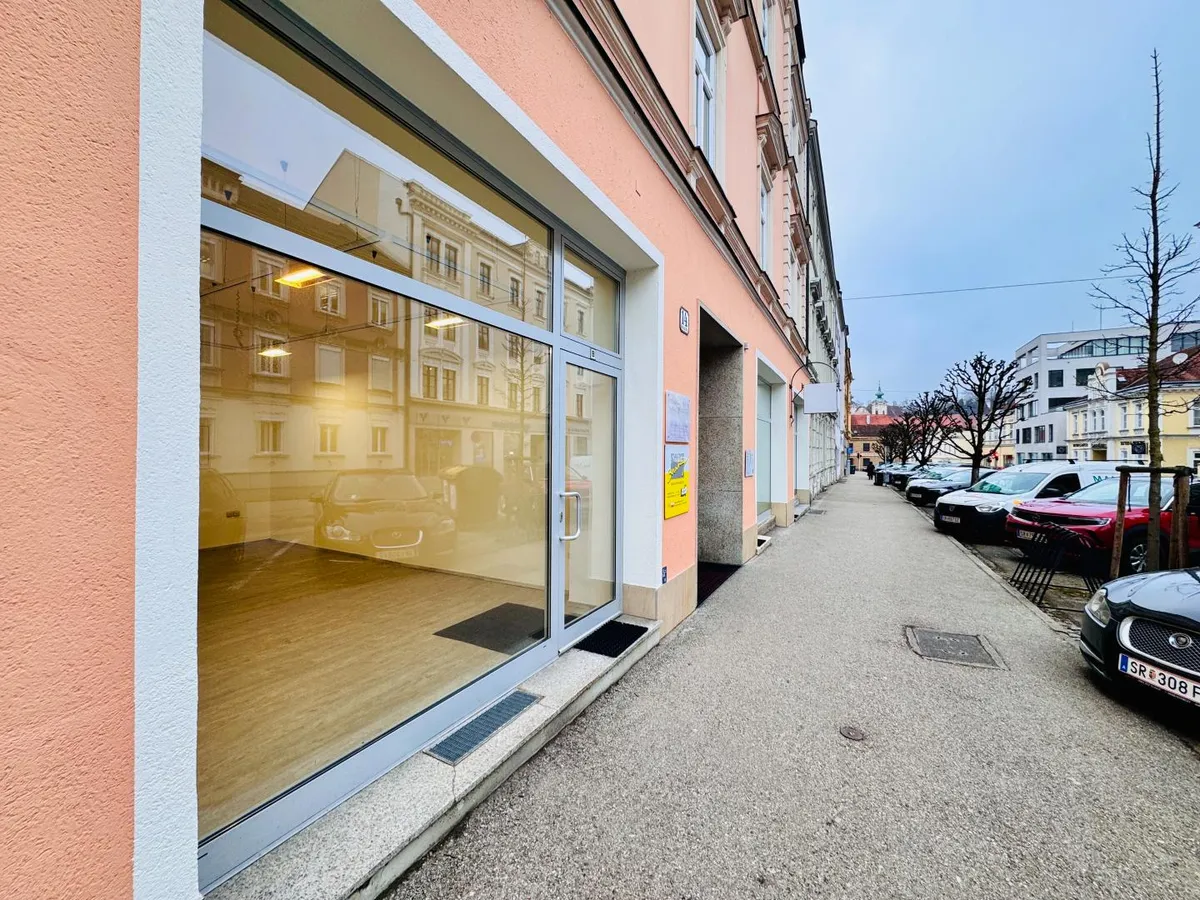 33 m² BÜRO/OFFICE *XL Schaufenster + Vitrine – pohled 3