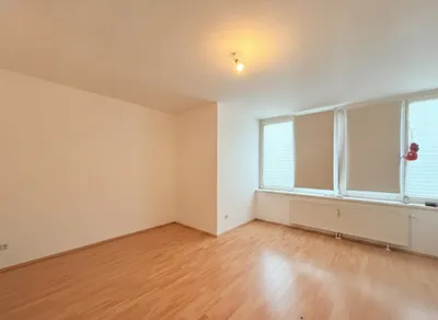 Schöne 1-Zimmer-Wohnung mit Top-Anbindung und Innenhofruhelage! Garagenplatz verfügbar! – Bild 3