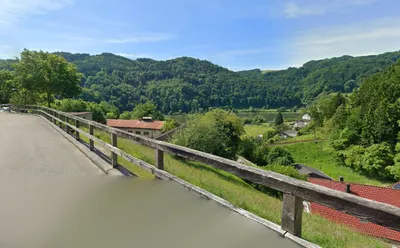 Grundstück kaufen in Perg – 1 170 m², € 67.000 – Bild 2 von 2