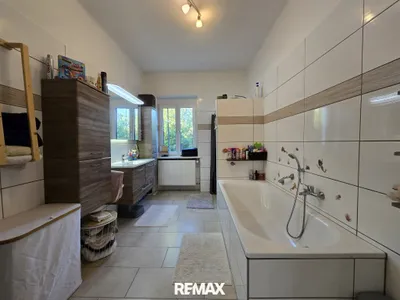 4-Zimmer-Gewerbeimmobilie kaufen in Güssing – 187 m², € 345.000 – Bild 9 von 29