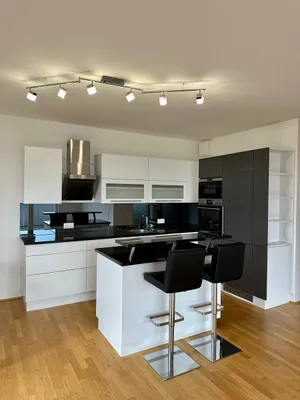 Leopoldtower - direkt bei U1 Aderklaaer Straße | 3-Zimmer-Wohnung | klimatisiert | Weitblick – Bild 2