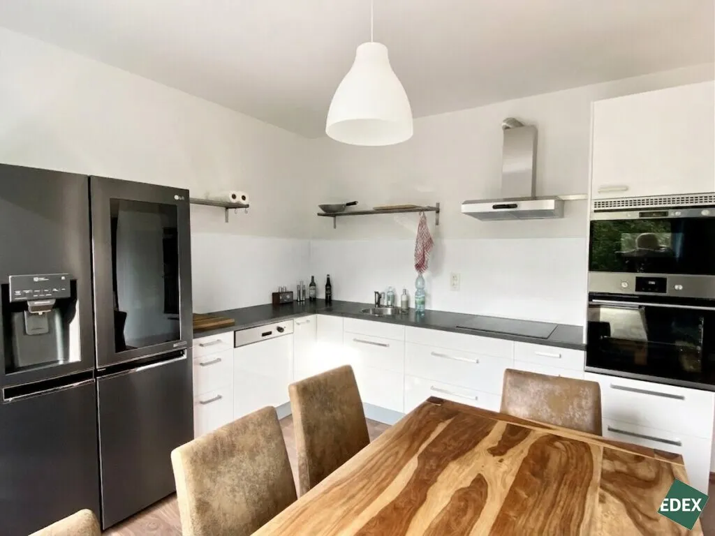 Charmantes Einfamilienhaus mit Kamin, Südterrasse und Garten in ruhiger Wohnlage - Ansicht 3