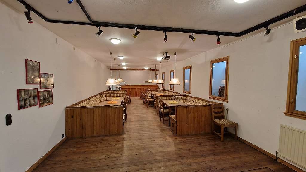 Vereinslokal/ Partyraum/ Geschäftslokal im Souterrain mit Straßenzugang, Wien