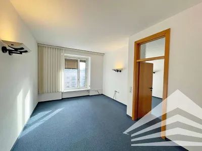8-Zimmer-Gewerbeimmobilie mieten in Linz – 182 m², € 1.502 – Bild 7 von 10