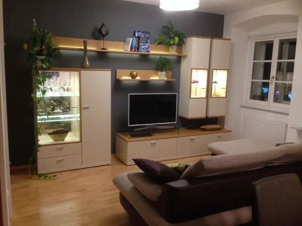 3 Zimmer Wohnung in bester Lage mit Blick auf den Rathausplatz - Ansicht 3