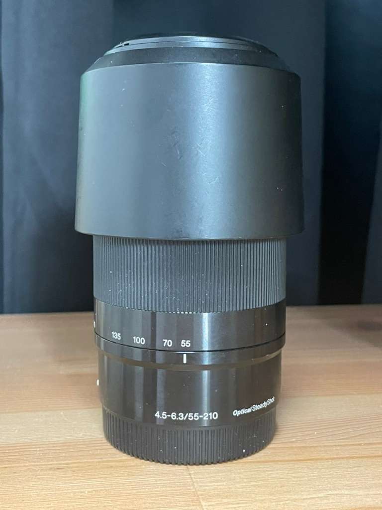 Sony SEL-55210 Tele-Zoom-Objektiv (55-210 mm, F4.5-6.3, OSS, APS-C,  geeignet für A6000, A5100, A5000 und Nex Serien, E-Mount), € 145,- (3595  Brunn an der Wild) - willhaben