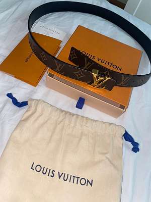 Gürtel : Louis Vuitton, € 269,- (5020 Salzburg) - willhaben