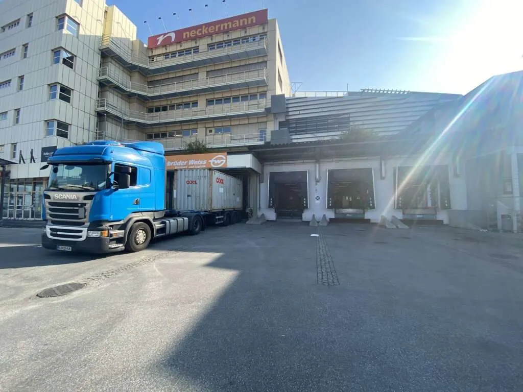 1 Monat mietfrei! PROVISIONSFREI - Büro- und Logistikfläche mit rund 18.166 m² zu vermieten - zentral in Graz Puntigam - 1 Monat mietfrei - Ansicht 3