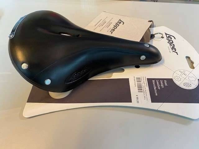 Lepper Tourer Fahrradsattel 275 x 175mm - schwarz,  89,- (4810 Gmunden) -  willhaben