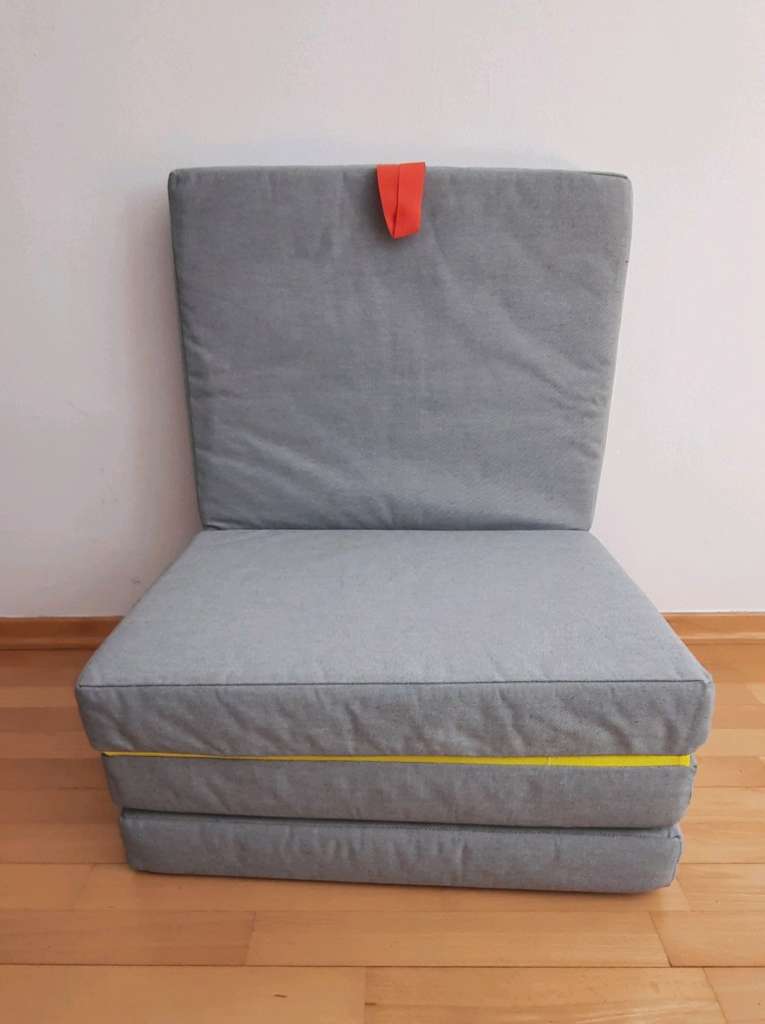 (verkauft) Ikea SLÄKT Kinder Sitzkissen(faltbare Matratze)