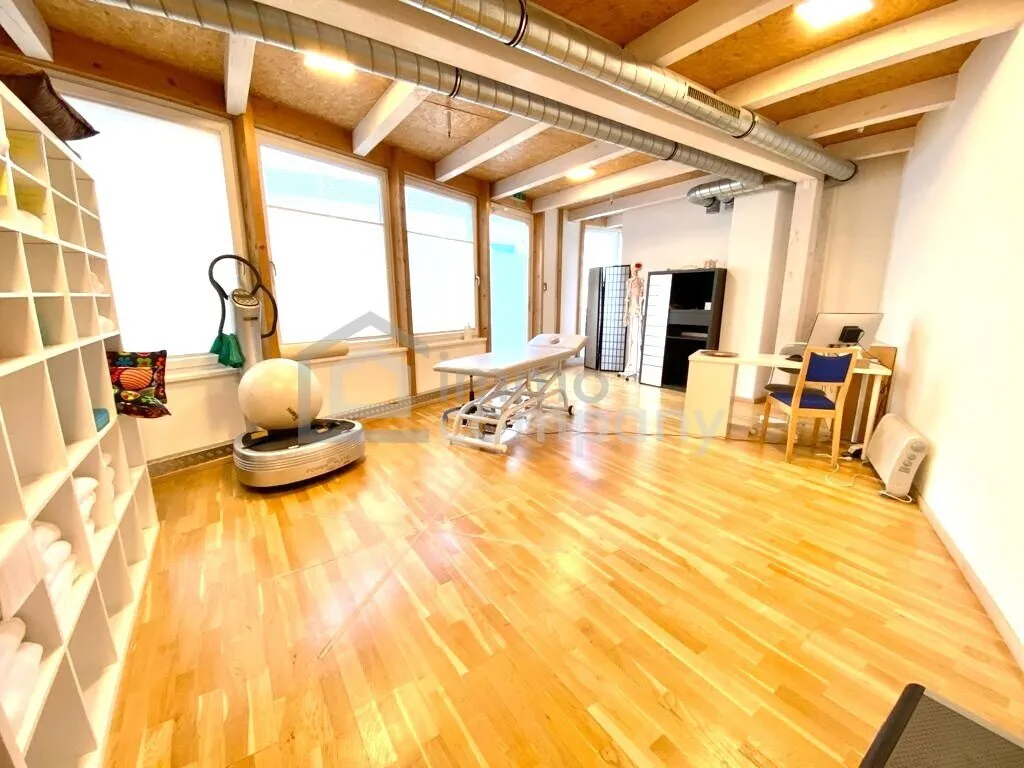 Physiotherapie / Arztpraxis in bester Frequenzlage in WÖRGL - Ansicht 2