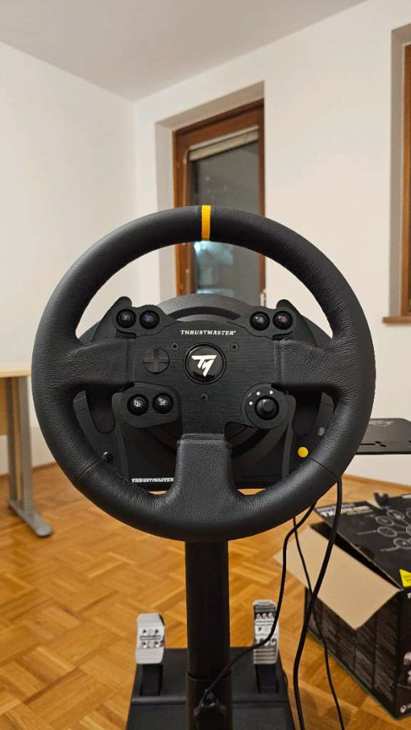 Thrustmaster TX Racing Wheel LEATHER EDITION Force Feedback Lenkrad, €  260,- (8010 Jakomini) - willhaben