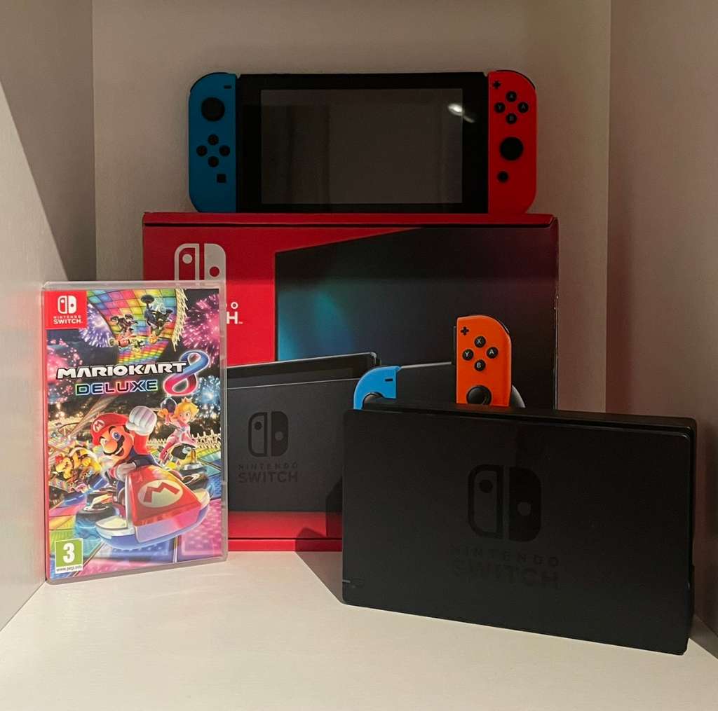 Nintendo Switch inkl. Mario Kart 8 Deluxe, € 290,- (8054 Seiersberg) -  willhaben