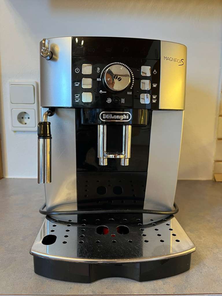 Delonghi Vollautomat MagnificaS defekt 70 4910 Ried im