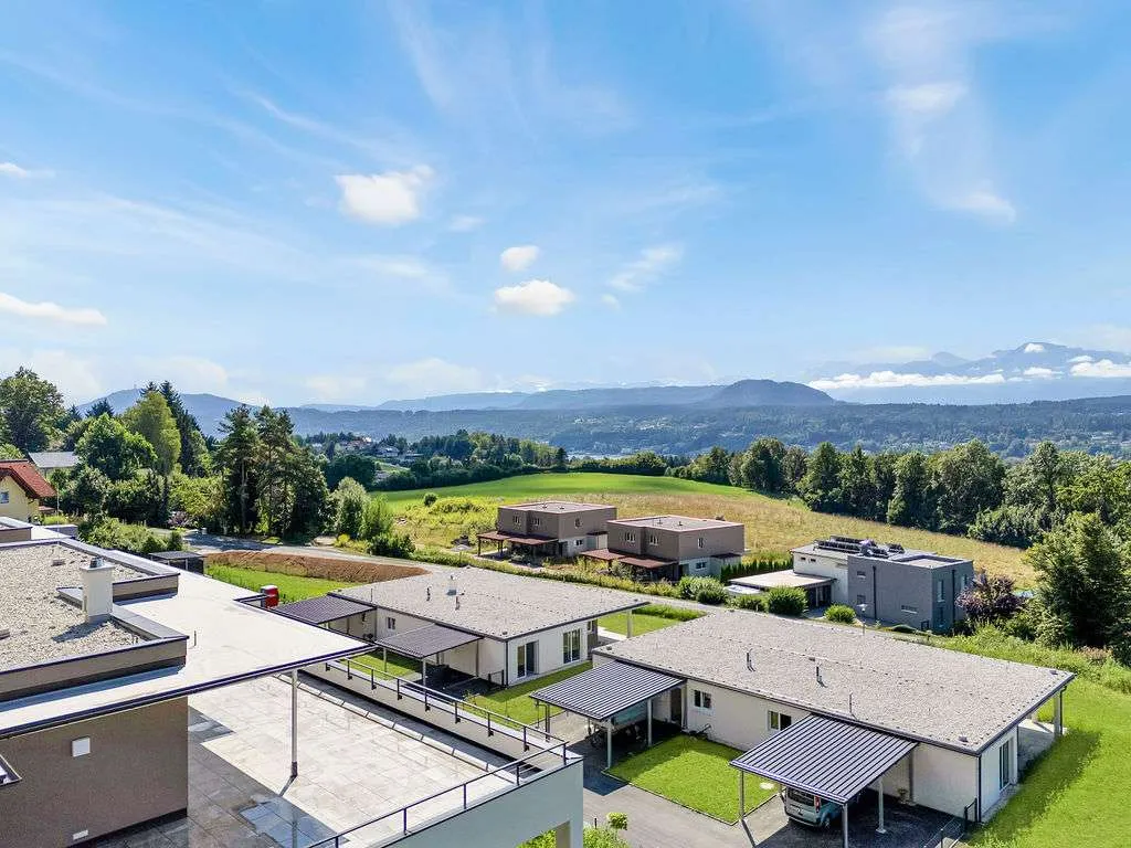 Velden HILLS! Penthousewohnung mit großzügiger Sonnenterrasse und Bergblick – pohled 2