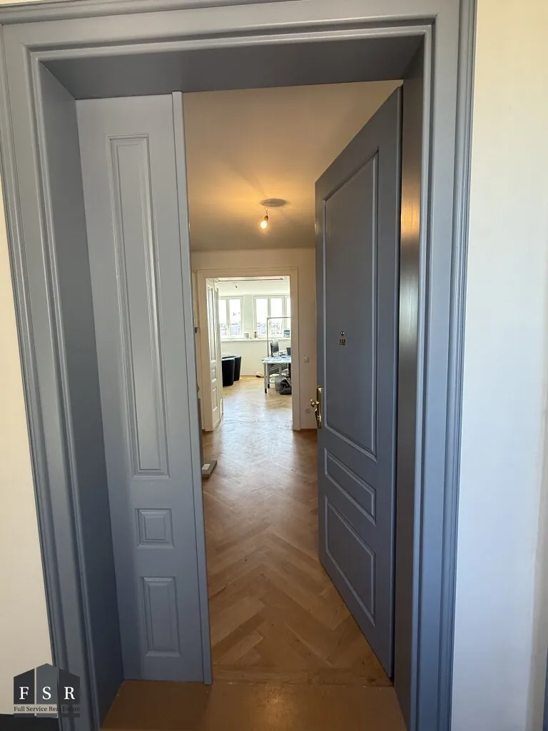 Lichtdurchflutete 2-Zimmer DG Wohnung beim Siebenbrunnenplatz – pohled 3