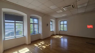 Gewerbeimmobilie mieten in Wien – 300 m², € 3.300 – Bild 3 von 16