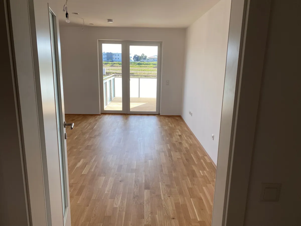 Neuwertige 3-Zimmer-Wohnung mit Tiefgaragenplatz, Balkon (8 m²) & DAN-Küche - Zweitbezug, Top-Anbindung – pohled 3