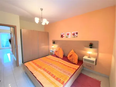 Attraktives stilvoll möbliertes Apartment mit 2 Terrassen / attractive fully furnished apartment with 2 terraces – Bild 2